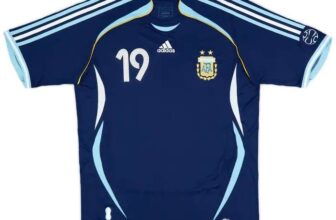 2006 Argentina adidas Reissue Away Shirt Messi 19