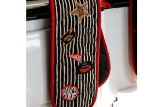 Badge Patch Oven Gloves