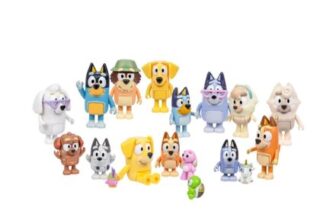 Bluey Ultimate Friends & Family Neighbourhood Figures Gift Pack