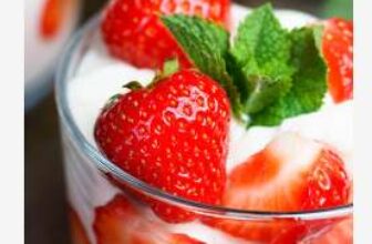 British Strawberries 600g & Double Cream 600ml Bundle