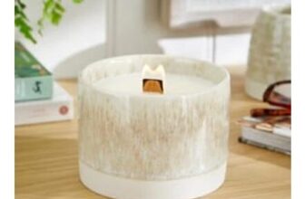 Churchgate Vanilla and Sandalwood Crackle Candle