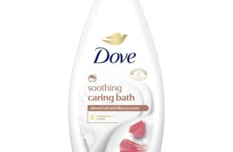 Dove Soothing Caring Bath Soak with ¼ moisturising cream, almond cream & hibiscus for an indulgent bubble bath 450 ml