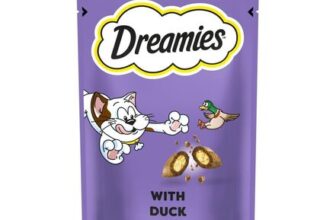Dreamies Cat Treats: Tempting Duck, 8 Pouches of 60 G