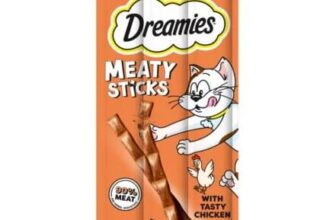 Dreamies DREAMIES Meaty Sticks Adult Cat Treats with Tasty Chicken 30g