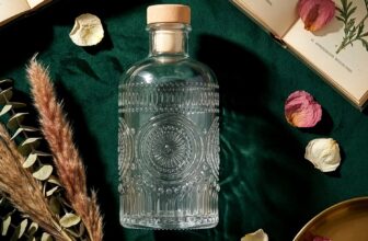 EVERGOODS 6-Pack 6oz Glass Bottles with Cork Stoppers 200ml Vintage Embossed Clear Bottles with Heavy Base, Airtight Flask for Whiskey, Limoncello, Oil, Vinegar & Gifts