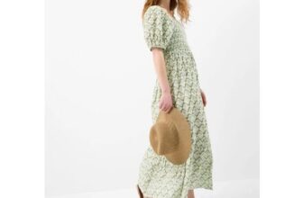 Floral Print Puff Sleeve Maxi Dress Green £25.00 Price Reduced from£50.00