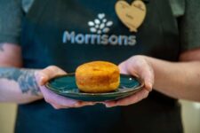 Free Doughnuts to Dads and Father Figures this Weekend