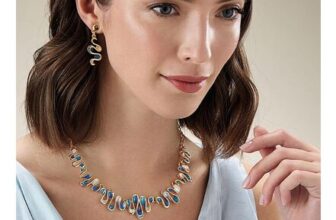 In the Groove Necklace & Earring Set