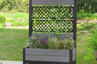 Keter Cortina Privacy Tulip Screen Planter