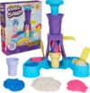 Kinetic Sand, Soft Serve Station with 396g of Play Sand (Blue, Pink and White), 2 Ice-Cream Cones and 2 Tools, Sensory Toys for Kids Aged 5 and up