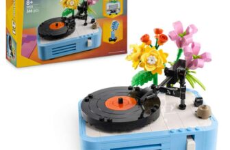 LEGO Creator 3in1 Record Player with Flowers Building Toy – Rebuilds Into a Radio Model or Microphone – Music Toys for 8