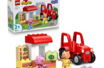 LEGO DUPLO Peppa Pig Tractor & Market, 2 Figures