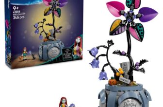 LEGO Disney 43288 Tim Burtons The Nightmare Before Christmas: Sallys Flowerpot Set (Prime Deal)