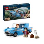 LEGO Harry Potter Flying Ford Anglia with Ron and Hedwig