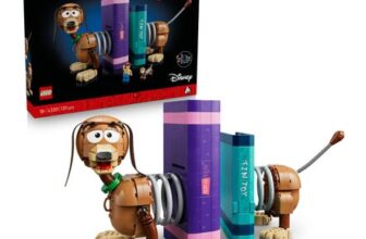 LEGODisney Pixar Toy Story Slinky Dog Bookends – Book Shelf