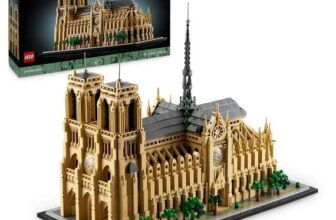 Lego Architecture Notre-Dame de Paris Set 21061 – Free C&C