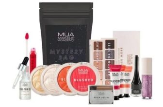 MUA MYSTERY MAKEUP VAULT (10 Items)