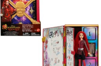 Mattel Disney Descendants: The Rise of Red Red, Daughter of Queen of Hearts Doll & Playset, The Sorcerers Cookbook, Mix for Slime & Surprises, HWH95