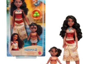 Mattel Disney Moana Simea Fashion Doll with Anklet, Removable Outfit