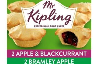 Mr Kipling Apple, Blackcurrant & Cherry Fruit Pies Cakes 6pk