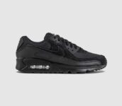 Nike Air Max 90 Trainers – 3 Colours (£85.50 with Student/carers code) Sizes 6 to 12
