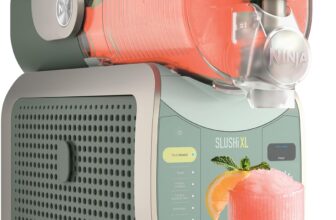 Ninja SLUSHi XL Frozen Drinks Maker with SlushAssist Technology, Extra Large 3.7L Capacity (Max Fill 2,840ml), Make Slush, Frozen Cocktails and More, Green FS601UKGN
