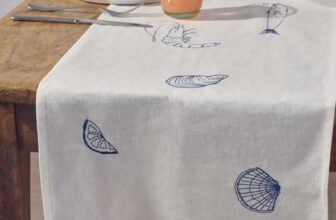 Prise du Jour Embroidered Table Runner