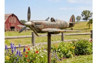 Quipulse Pilot Iron Rotating Garden Windmill