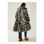 Regatta Ecru Adult Waterproof Changing Waterproof Robe