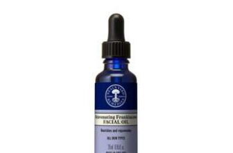 Rejuvenating Frankincense Facial Oil 28ml – £27.36 SS
