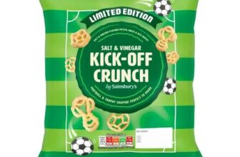 Sainsburys 100g Salt & Vinegar Kick off Crunch Sharing Crisps, Limited Edition