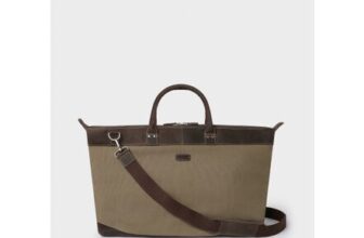 The Hunter Canvas & Leather Weekender in Khaki