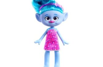 Trolls Band Together Fashion Doll – Chenille