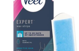 Veet Expert Waxing Strips for Sensitive Skin – 20 Cold Wax Strips & 4 Finish Wipes for Eyebrow, Facial Hair Removal – Hydrating, Exfoliating, Ideal for Face