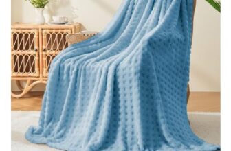 Wajade Fleece Throw Blanket, Light Blue, Waffle Texture, 127×178 Cm
