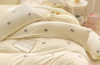 White Yellow Bow Duvet Cover Single Bows Bowknot Print Kawaii Bedding Set Girls Cute Black Bow Tie Reversible Microfiber Comforter Cover 135×200 cm with Zipper Closure and 1 Pillowcase 50×75
