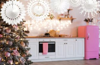 12 Pack White Paper Snowflakes Winter Hanging Snowflake Decorations for Christmas Birthday Party Wedding Decoration