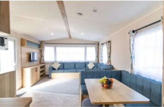 31 Aug – 4 Sept, 4 nights Gold Caravan at Hedley Wood, Cornwall – Sleeps 8