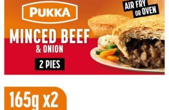 4 x Pukka twin pack pies: Minced Beef & Onion Puff 2x165g, Chicken and Mushroom 2x163g, Chicken & gravy 2x172g for £5