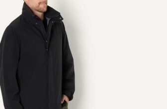 Amazon Essentials Mens Regular-Fit Waterproof Packable Rain Jacket – Size L