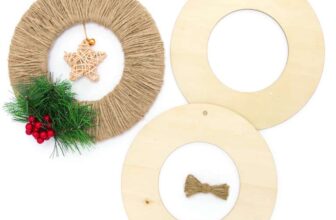 Baker Ross FE907 Large Wooden Wreaths – Pack of 6, Wreath Ring to Decorate and Display