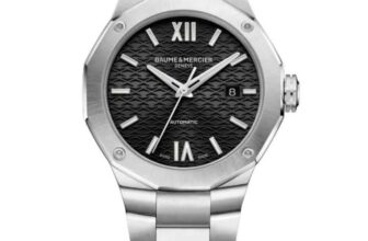 Baume & Mercier Riviera Mens Stainless Steel Bracelet Watch