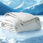 Bedsure Cooling Blanket for Night – Summer Blanket for Sleeping, Ice Breathable and Lightweight Gift for Hot Sleepers Night Sweats, Double/Twin Size, Grey, 150x200cm