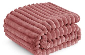 Bedsure Fleece Throw Blanket for Sofa – Fluffy Cosy Warm Blankets with checkout discount – Sold by Bedsure EU / FBA – Prime Price