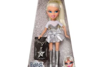 Bratz Charmz Cloe: Fashion Doll with Charm Bracelet