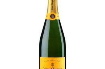 Buy any 6 or more bottles of wine and save 25% with Nectar at Sainsburys