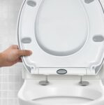 CUQOO Oval Toilet Seat Soft Close with Quick Release Hinges – Adjustable White Seat for Modern Bathrooms, Durable Anti-Slip Easy-to-Clean and Universal Fit Design for Standard O-Shape Toilets