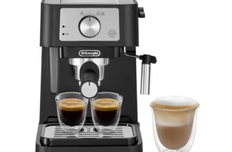 DeLonghi Stilosa EC260.BK, Traditional barista Pump Espresso Coffee Machine, Black