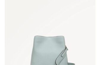 Dukes Place Medium Compartment Cross Body Bag
