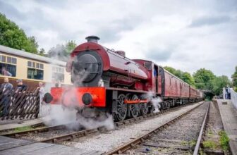 Ecclesbourne Valley Heritage Railway & Cream Tea Experience for 2 or 4 Guests